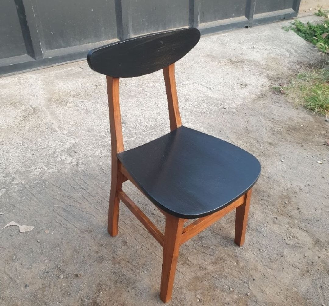Kursi cafe Ropan kayu jati finishing hitam buatan Mebelan Jepara